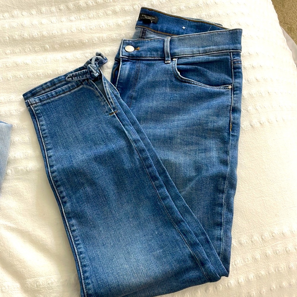 Ann Taylor blue jeans size 8